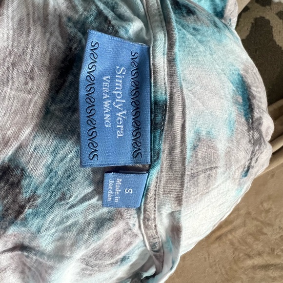 Simply Vera Wang tank top - Picture 3 of 3